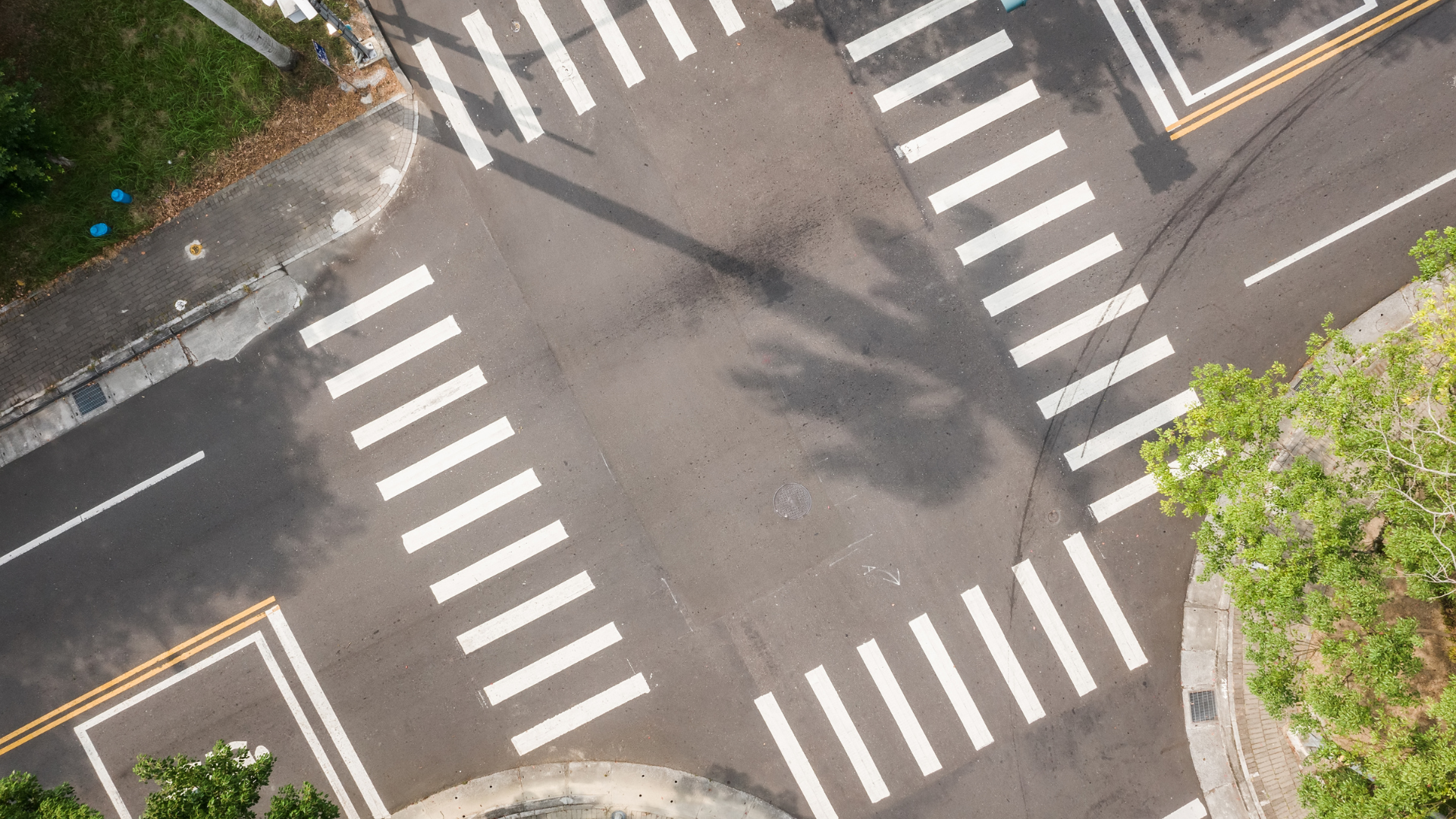 Pedestrian Killed After Serious Lakewood Crash at Popular Intersection